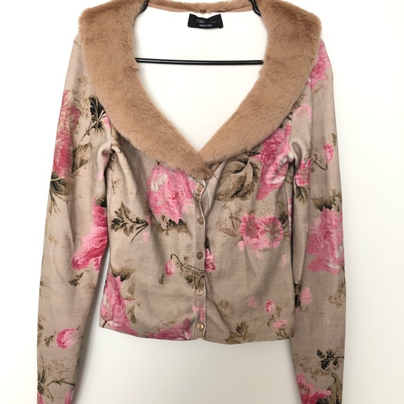 BRAND NEW Blumarine Cropped Faux Fur Top - Picture 2 of 5